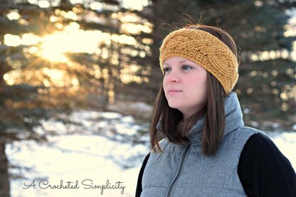 Chic Cabled Headwarmer