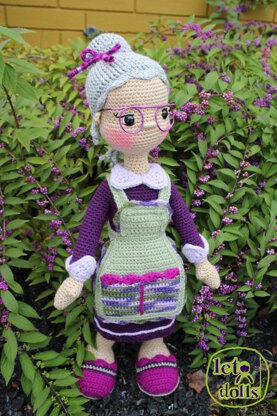 Marilyn,  XLarge Crochet Doll Pattern