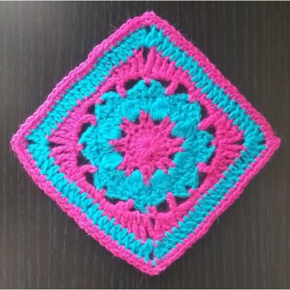 Crochet granny square pattern