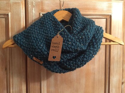 Sugar Knits Chunky Cowl