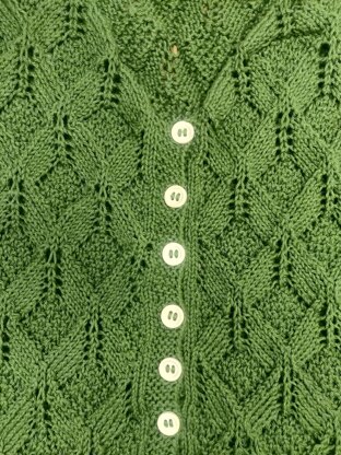 Diamond patterned summer top