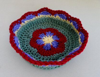 Flower Motif Small Basket