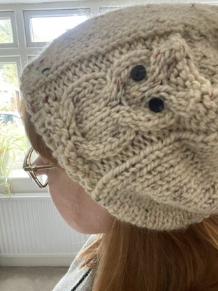 Slouchy owl hat