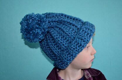 Mega pom pommy hat