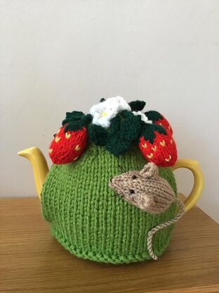 Pesky mouse 2 cup tea cosy