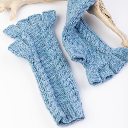 Yarn Vibes Aidan Fingerless Gloves PDF
