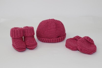 New Baby Booties Beanie and Mittens Set