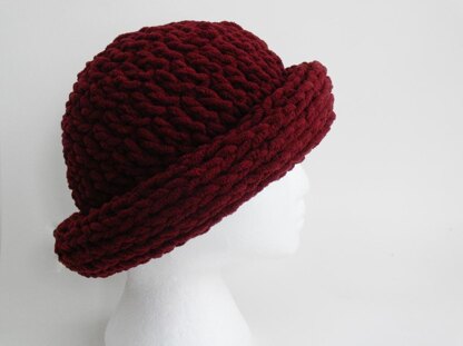Chunky Roll Brim Hat and Cowl