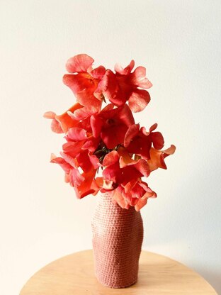 Two classic curvy vases