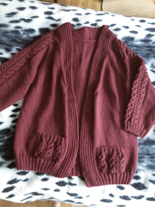 Holiday cardi