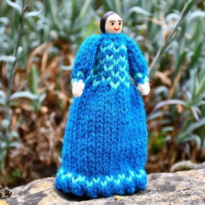 Queen Victoria Peg Doll Knitting Pattern - Free Knitting Pattern