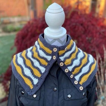 Wavy Shaped Cowl