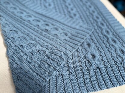 Twist & Cuddle Baby Blanket