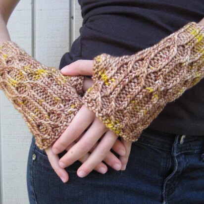 Sweet Tea Mitts - knitting pattern
