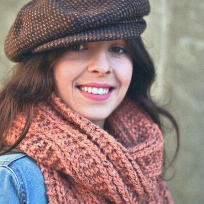 Patricia unisex knit scarf with fringe