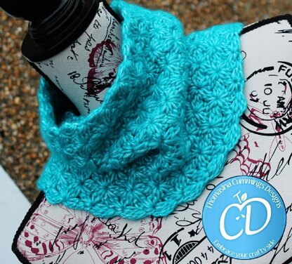 Flower Stitch Cowl