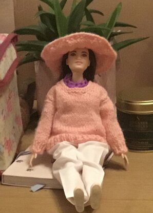 More Barbie knits - I’m on a roll!