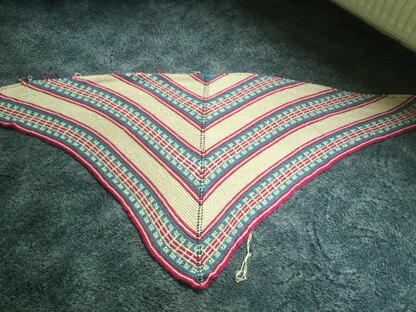 Patterned shawl