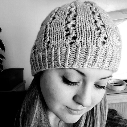 Zig zag lace beanie