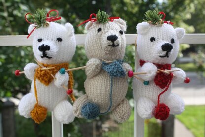 Teeny Knitting Teddy Ornament
