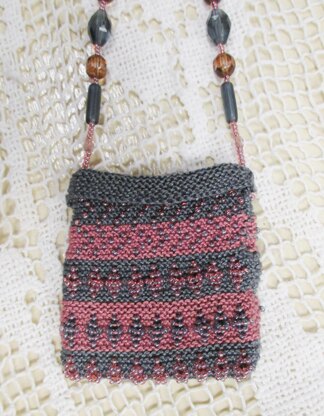 "Two Tone Diamonds" Beaded Knit Amulet Purse