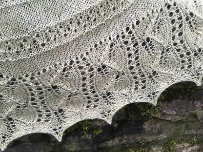 Tumbling Ivy Shawl