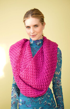 Cabildo Cowl in Lion Brand Hometown USA - 90620AD