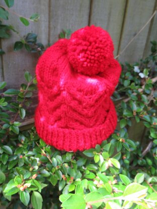 Child's Cable Bobble Hat