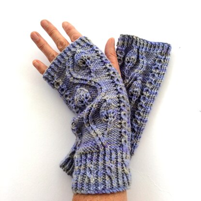 Pinnate Gloves