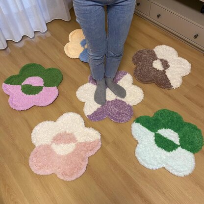 PDF Crochet Rug Pattern – 5-Petal Flower Rug, Colorful Pet Mat, Handmade Crochet Floor Decor DIY