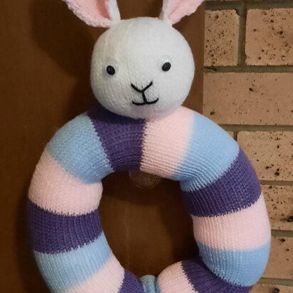 Bunny Easter and Christmas Wreath Knitting Pattern