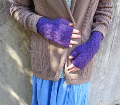 Eyelet Fingerless Gloves