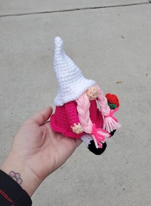 Valentine's Gnomette Amigurumi