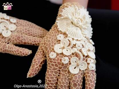 Lace gloves