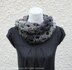 Domino infinity scarf