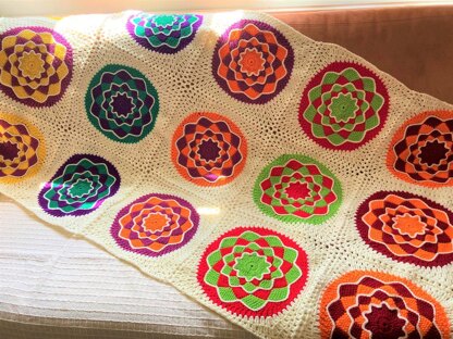Tunisian crochet square pattern by HueLaVive