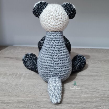 Barrold the Badger - UK Terminology - Amigurumi