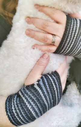 Easy Stripes Wrist Warmers