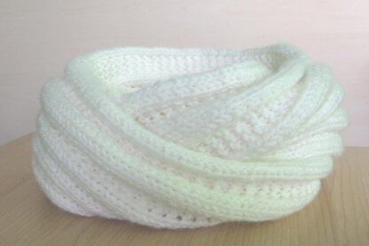 CHUNKY SNOOD (Ladder Effect)