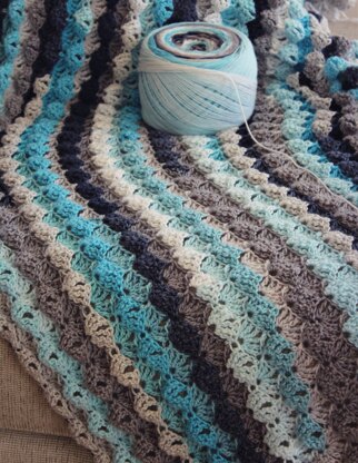 Ocean Bubbles Throw