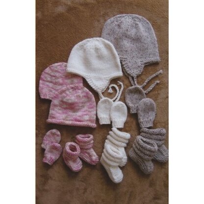 Knitting Pure & Simple 2910 Baby Hats, Mitts, and Booties