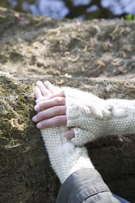 Moss Twist Mittens