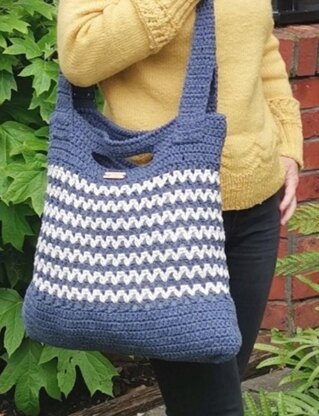 The Wave Crochet Tote Bag