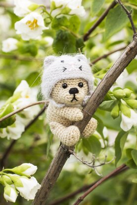 Mini Bear in hat