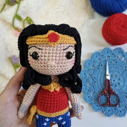 Wonder Woman Amigurumi Pattern