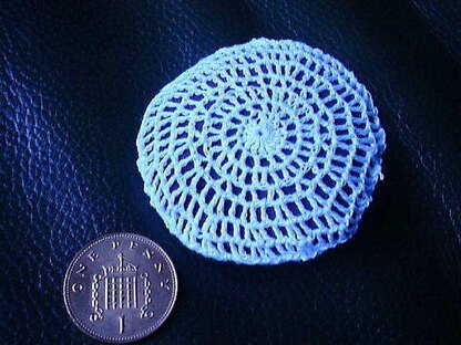 1:12th scale circular frilly cushion