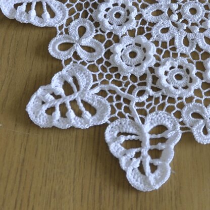 Angel Irish crochet napkin