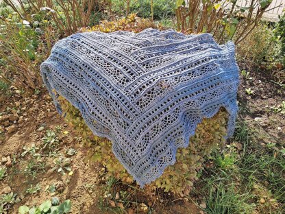 Triangular Scarf "Adrasteia"