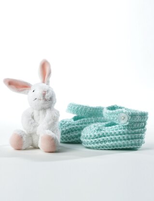 Crochet Booties in Bernat Softee Baby Solids