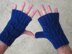 Easy Reversible Cabled Worsted Mitts
